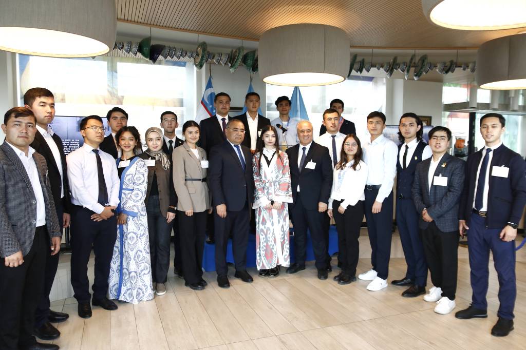 Римдаги Бутунжаҳон озиқ-овқат форумида Ўзбекистоннинг иқлимга мос қишлоқ хўжалиги эътироф этилди