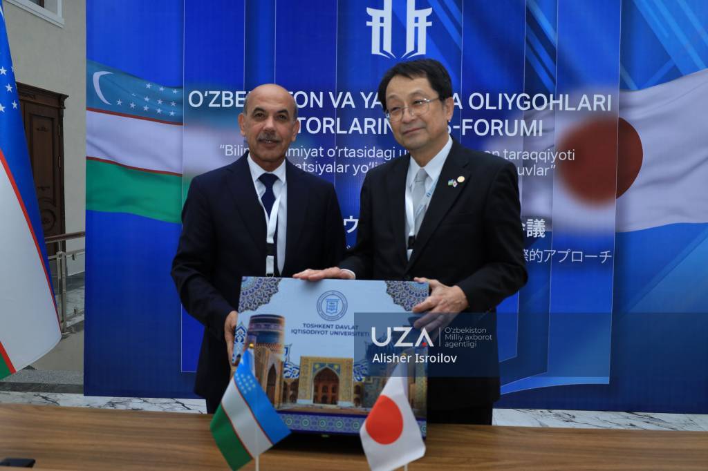 Eski porno bilan jinsiy aloqa Ikki marta anal mushuk