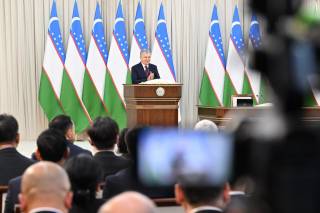 Президентимиз давлатимизнинг юксак унвон, орден ва медалларига сазовор бўлган инсонларга ана шу мукофотларни топширди