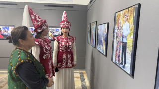 Миллатлараро ҳамжиҳатликни ёритувчи фотокўргазма