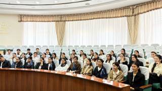 Фаол ёшлар билан мулоқот бўлиб ўтди