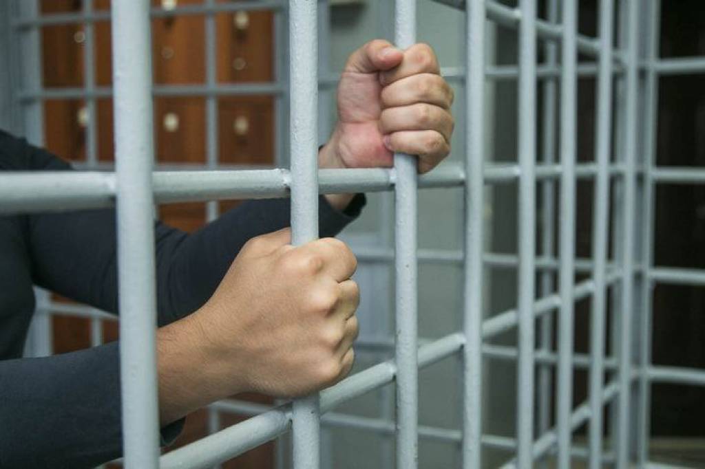 Усилена либерализация уголовной ответственности несовершеннолетних