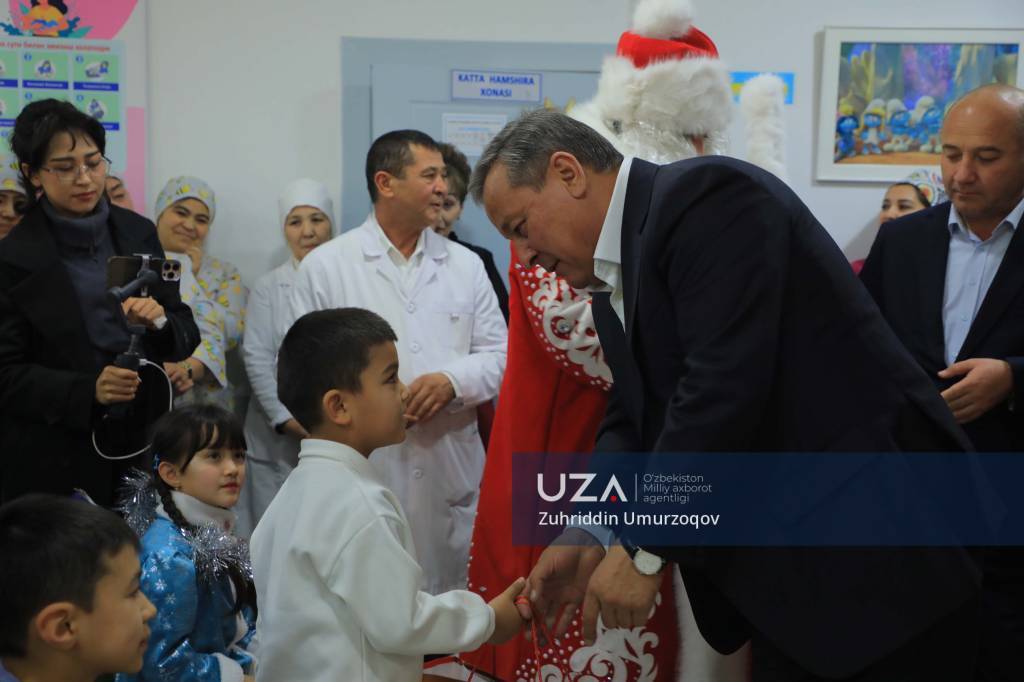 Хоким области навестил больных детей