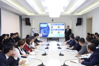 Ёшлар таълим-тарбиясига оид долзарб вазифалар муҳокама қилинди