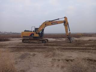 Дарё ўзанидан қум-шағал ташиётган ҳуқуқбузарлар ушланди