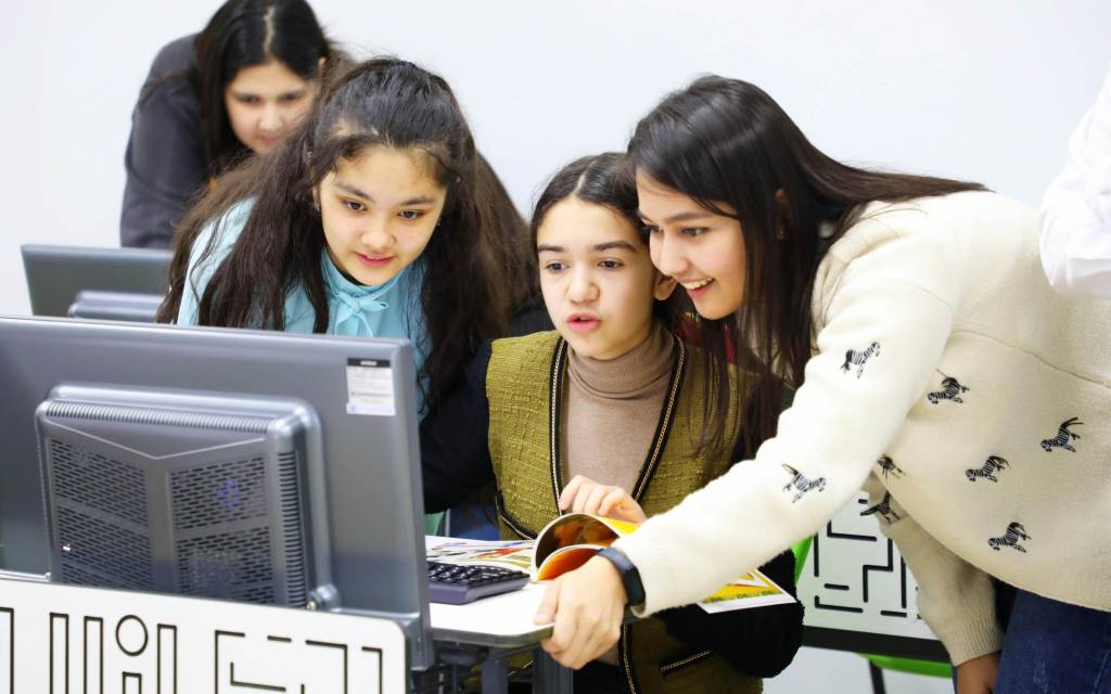 Как школьницы Узбекистана меняют мир с Technovation Girls?