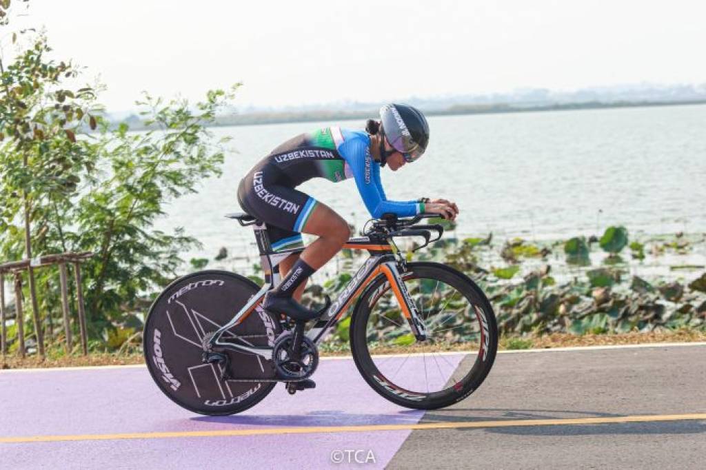 Наши велоспортсмены выступают в Саудовской Аравии