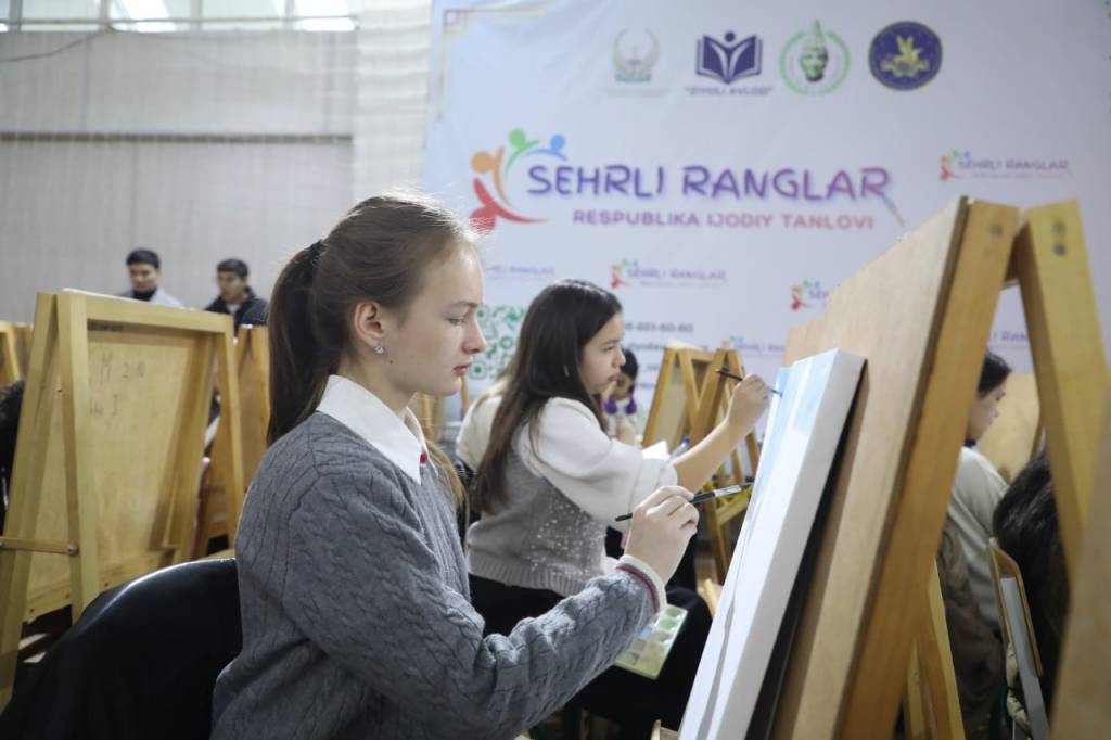 Определены победители республиканского творческого конкурса «Волшебные цвета»