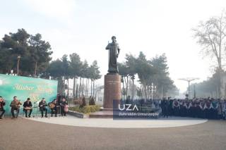 Ҳазрат Алишер Навоий хотирасига эҳтиром