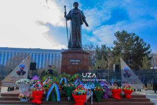 Улуғ Навоийга эҳтиром (+видео)