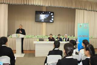 Эрта никоҳга йўл қўймайлик