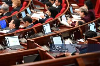 Ялпи мажлис: Электрон тижорат соҳаси такомиллаштирилмоқда