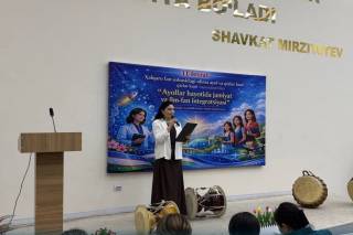 Олима аёллар анжумани