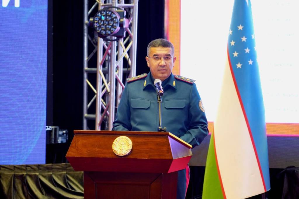 Ички ишлар вазири ёшлар билан очиқ мулоқот қилди