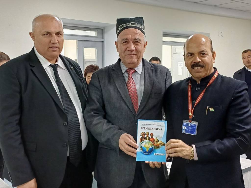 Ҳинд олимлари Деновда