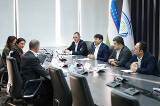 تطبيق المنصة الجديدة في أوزبكستان لتدريس اللغة الإنجليزية على أساس الذكاء الاصطناعي