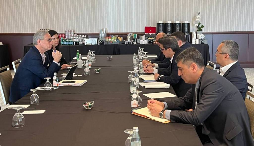 Обсуждены вопросы глобального рынка и сотрудничества