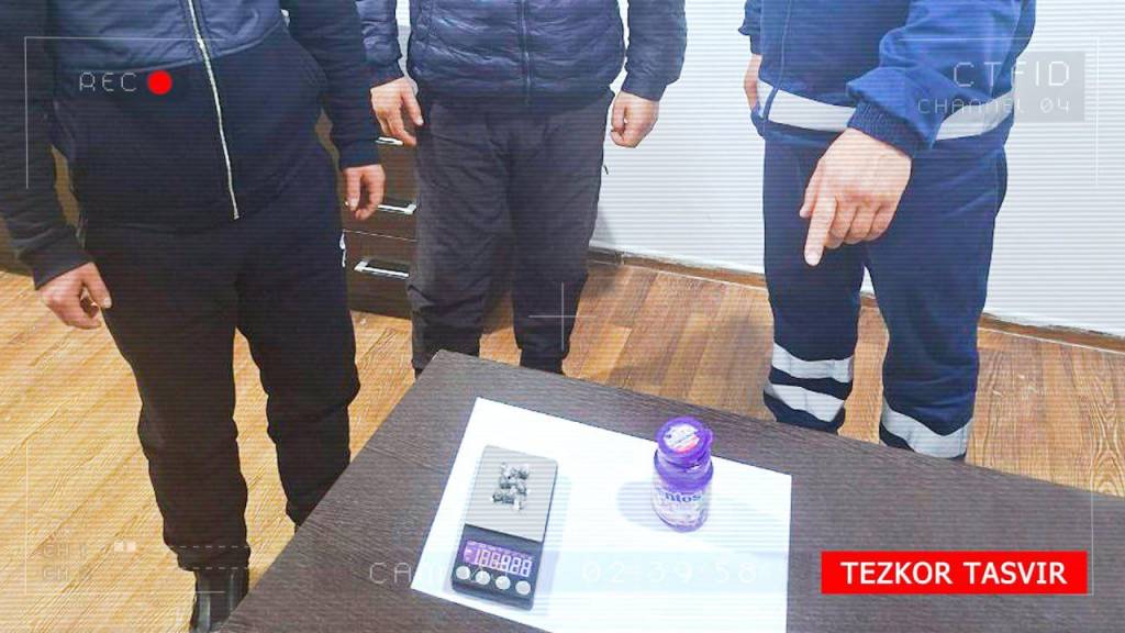 “Гашиш” сотаётган автобус ҳайдовчиси ушланди