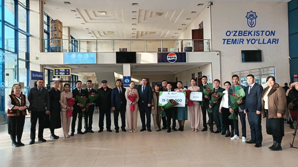 Ғолиб жамоа кутиб олинди