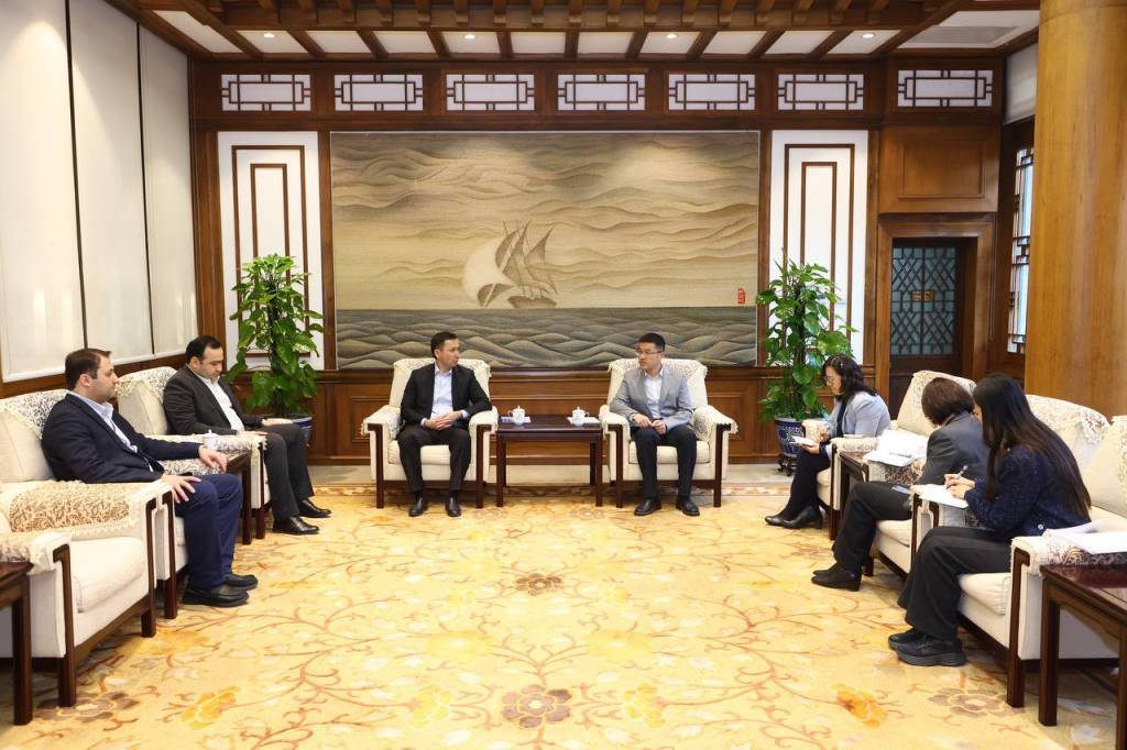 Se amplía la cooperación con las principales universidades chinas