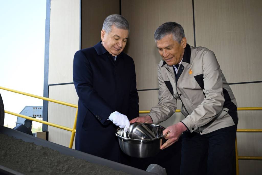 Олмалиқда Марказий Осиёдаги энг йирик мис ишлаб чиқарувчи фабрика фаолият юритмоқда