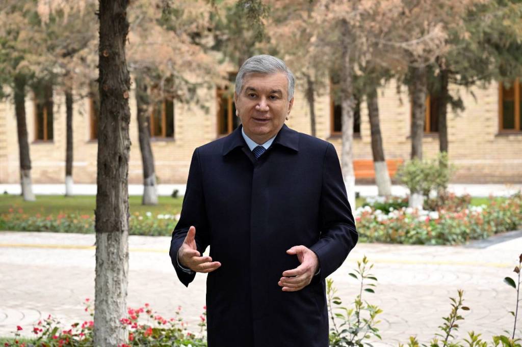 Президент встретился с молодежью в Самарканде