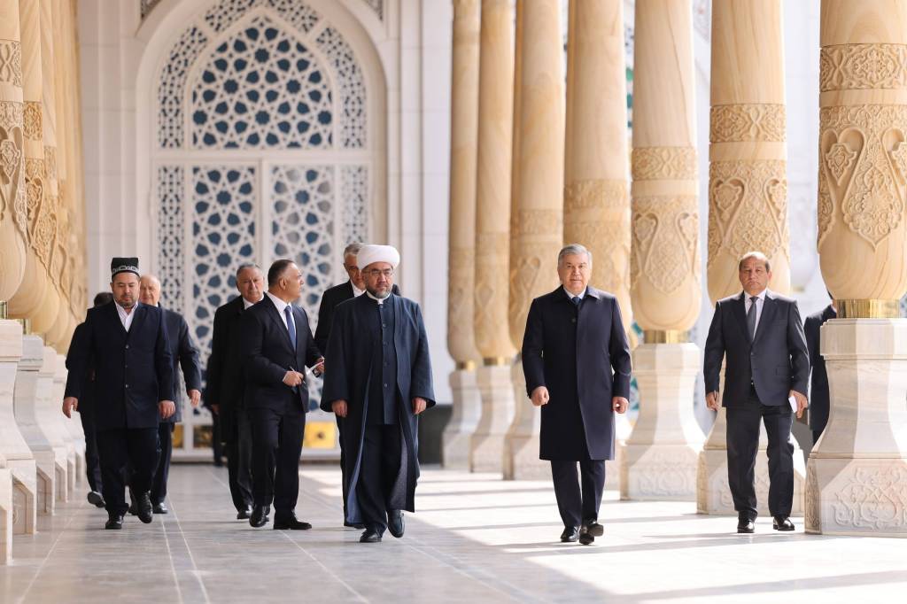 Имом Бухорий руҳи покларига ҳурмат-эҳтиром бажо келтирилди