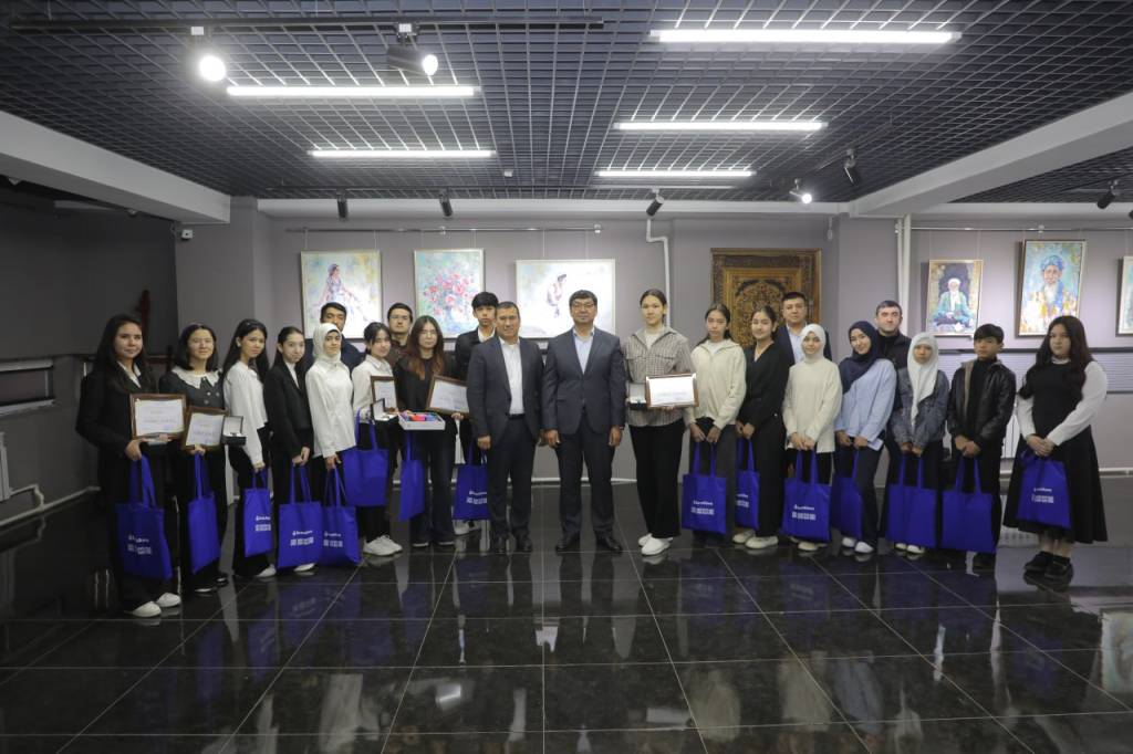 Ёшлар билан очиқ мулоқот анъанага айланмоқда