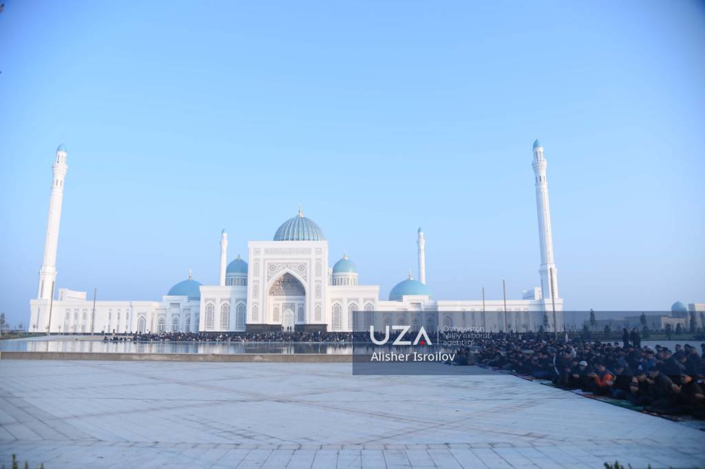 Ramazon hayiti namozi yangi masjidda o‘qildi