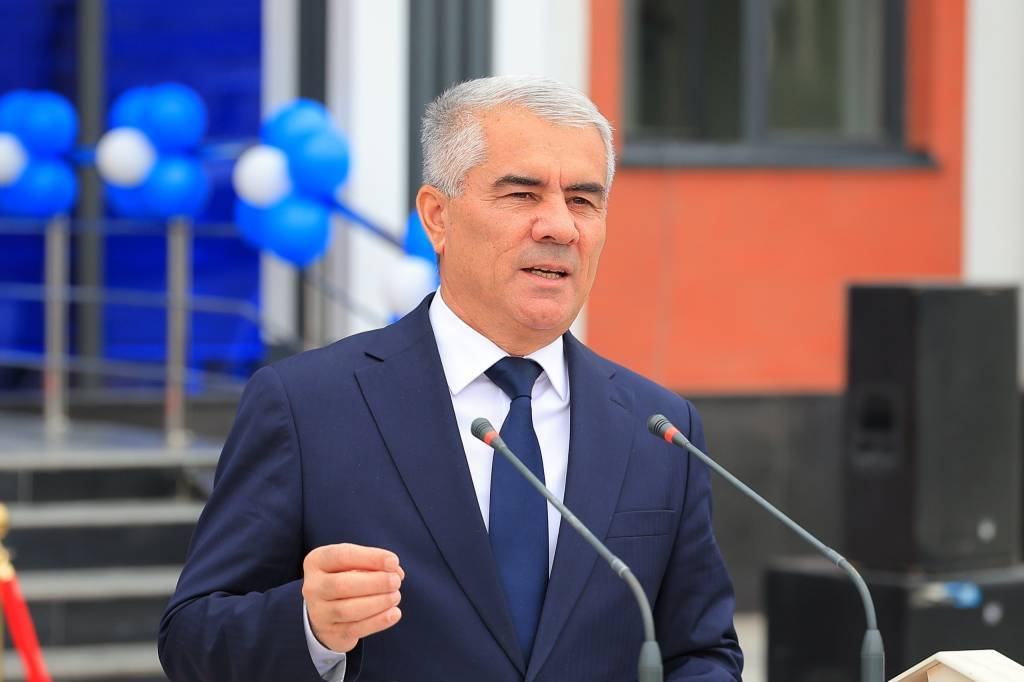 Ибн Сино номидаги ихтисослаштирилган мактаб очилди