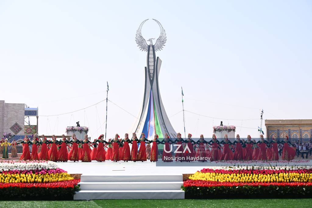 ФОТОРЕПОРТАЖ: Ташкентте Наурыз мерекесіне арналған салтанатты шара өтті