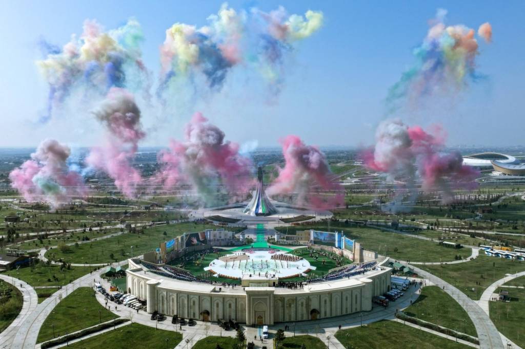 Юртдошларимиз кўзида байрам шукуҳи – эксклюзив табрик (+видео)