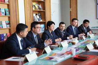 تنفيذ المناهج المعاصرة في مجال التعليم بالتعاون مع فرنسا