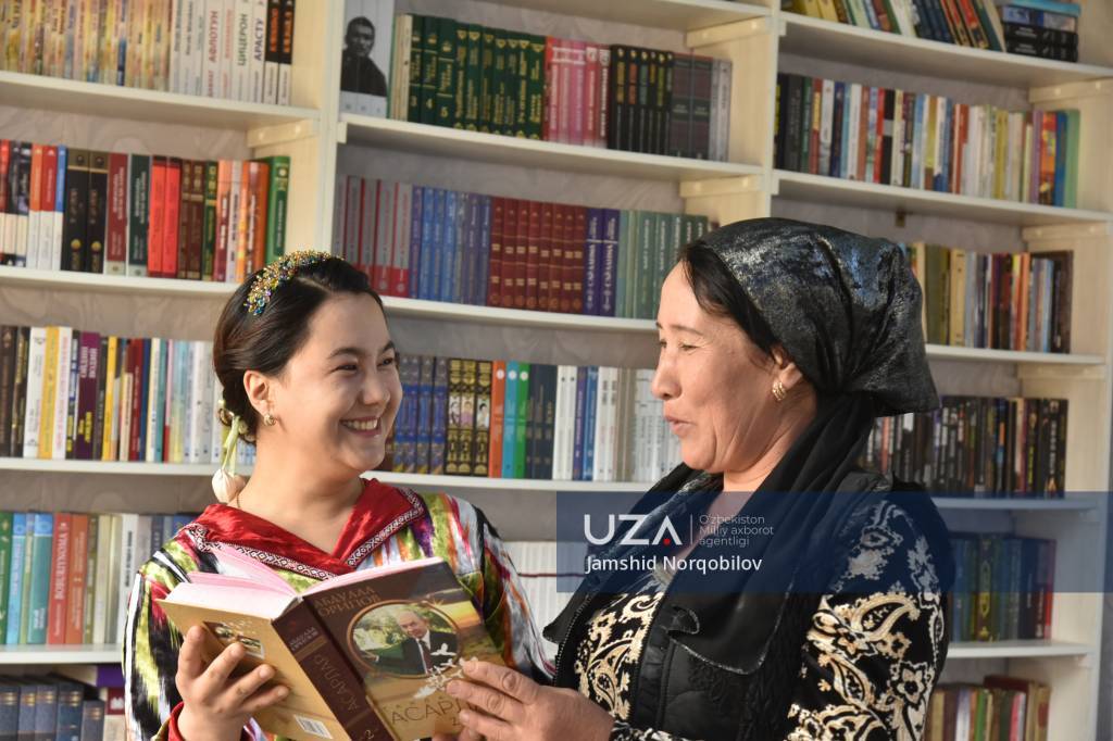 Sepida 800 dan ziyod kitob bilan kelgan kelin