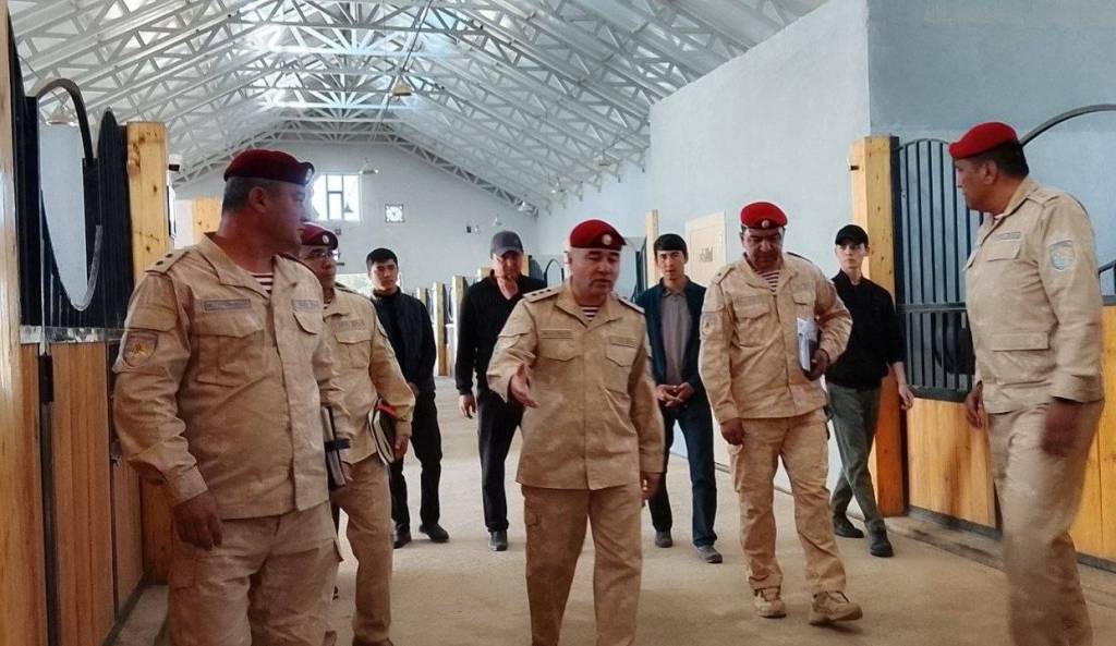 Қорабайир отлари мактабида янги отхона лойиҳаси муҳокама қилинди