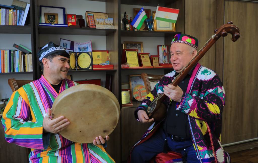 Во имя укрепления уз дружбы