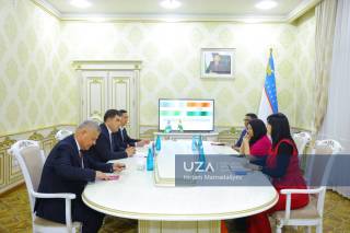 Hindiston elchisi Namanganga tashrif buyurdi