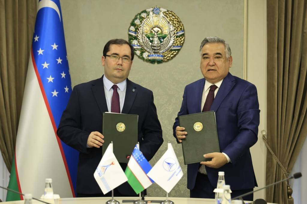 Сенатда меморандум имзоланди, ёшлар маслаҳат гуруҳлари фаолияти самарадорлиги кўриб чиқилди