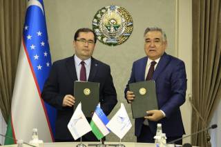 Сенатда меморандум имзоланди, ёшлар маслаҳат гуруҳлари фаолияти самарадорлиги кўриб чиқилди