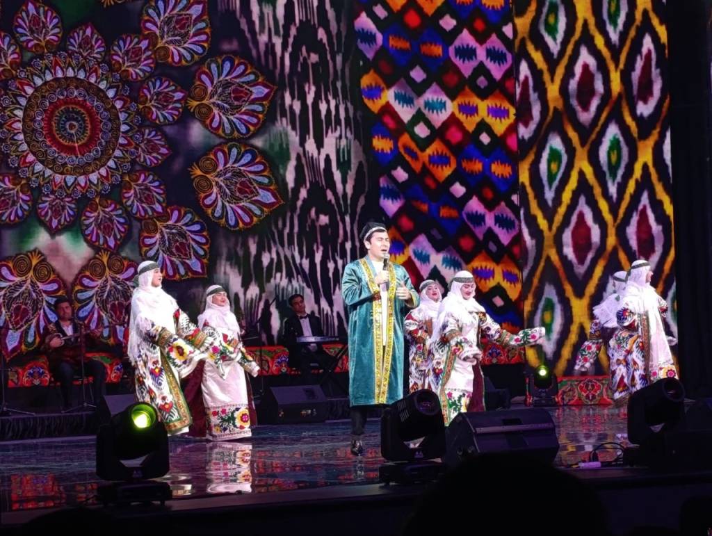 Do‘stlik, hamjihatlik, san’at oqshomi