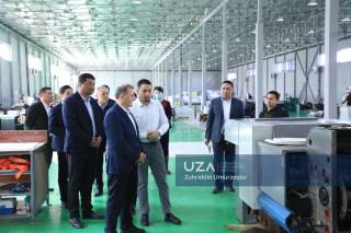 “Ipak yo‘li” erkin iqtisodiy sanoat zonasi faoliyati, investitsiya loyihalari ijrosi o‘rganildi