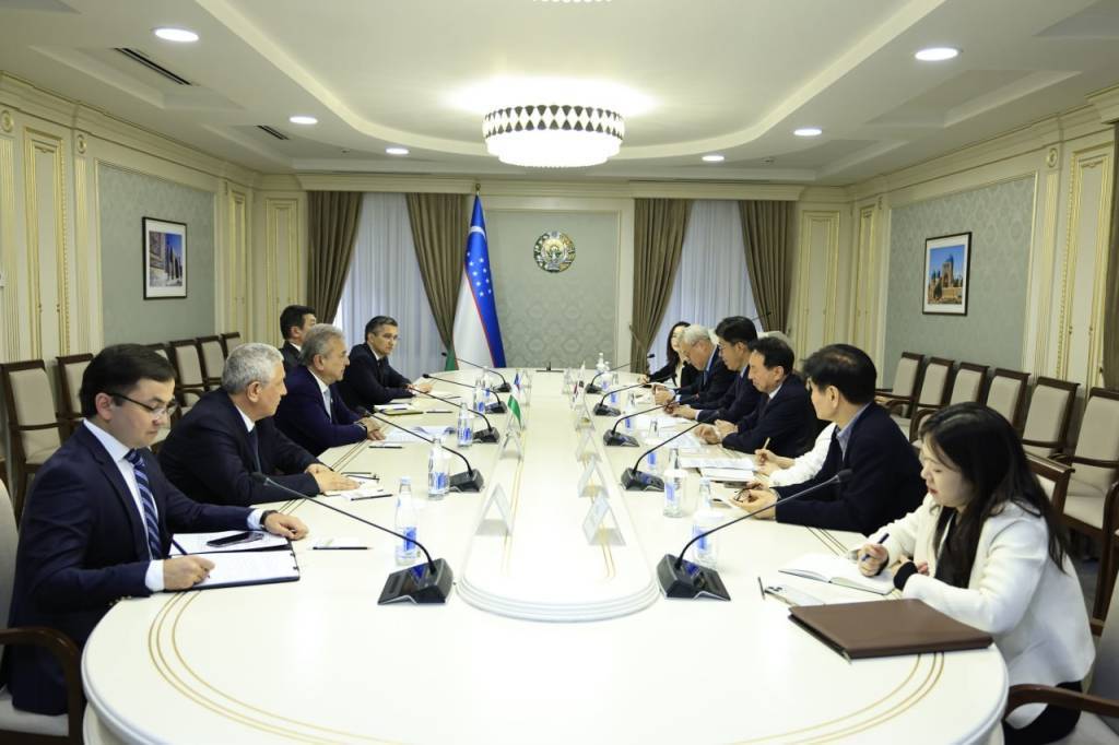 Usbekistan und Südkorea: Ausbau der Zusammenarbeit in den Bereichen grüne Wirtschaft und künstliche Intelligenz