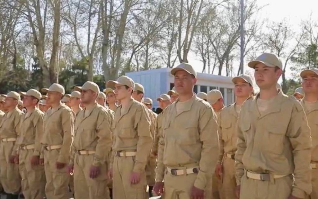 Bo‘lajak askarlar Registondan harbiy xizmatga kuzatildi