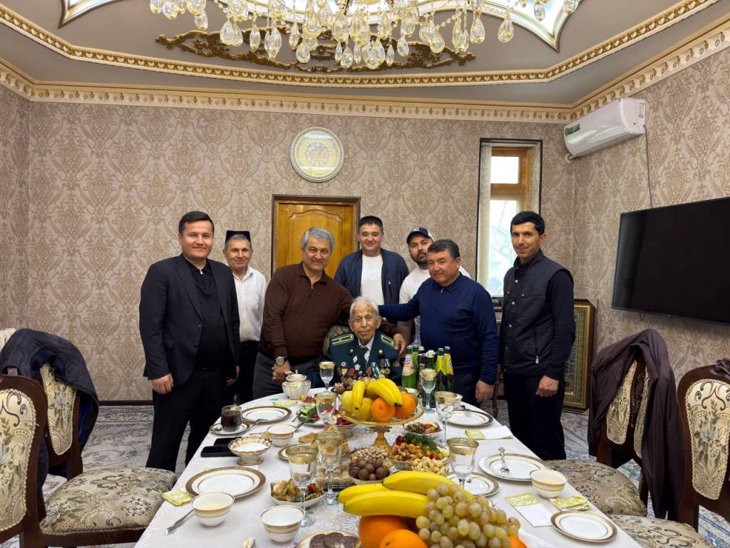 Mehnat faxriysiga ehtirom