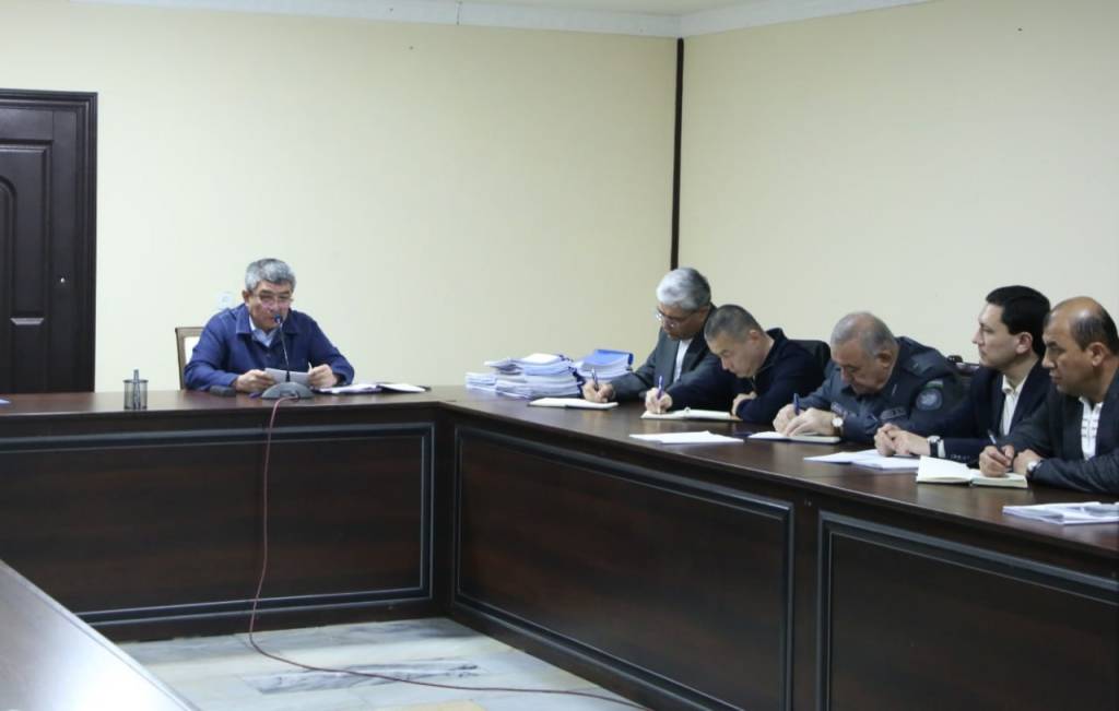 Ишлар танқидий-амалий руҳда таҳлил қилинди