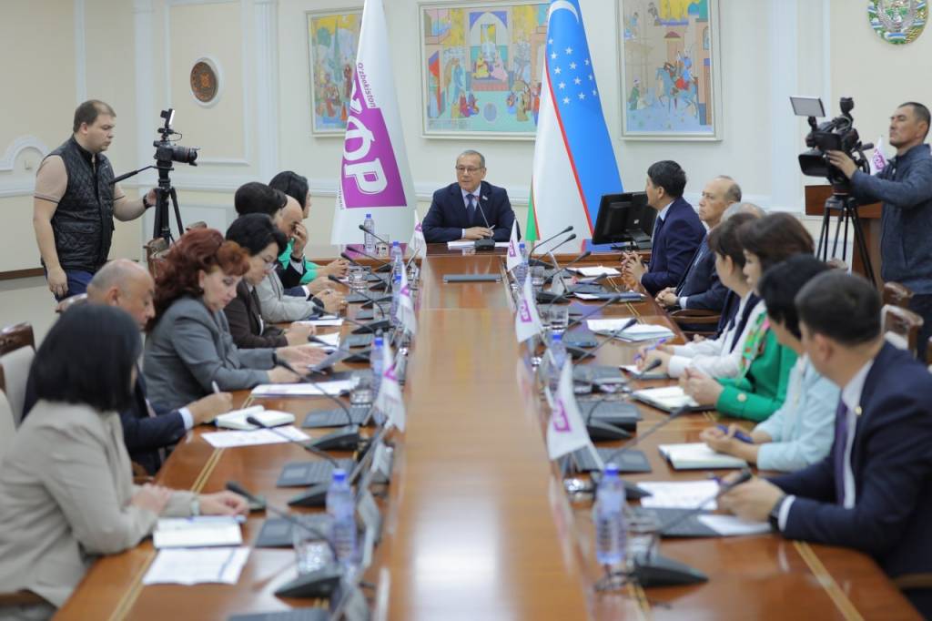 Шарофиддин Назаров: “Ташаббусли бюджет” лойиҳаларини танлаш мезонларини ишлаб чиқиш зарур