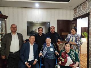 Писателю и поэту Миразизу Аъзаму - 90 лет!