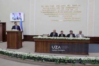 Adib Said Anvardan yangi hajviy kitoblar