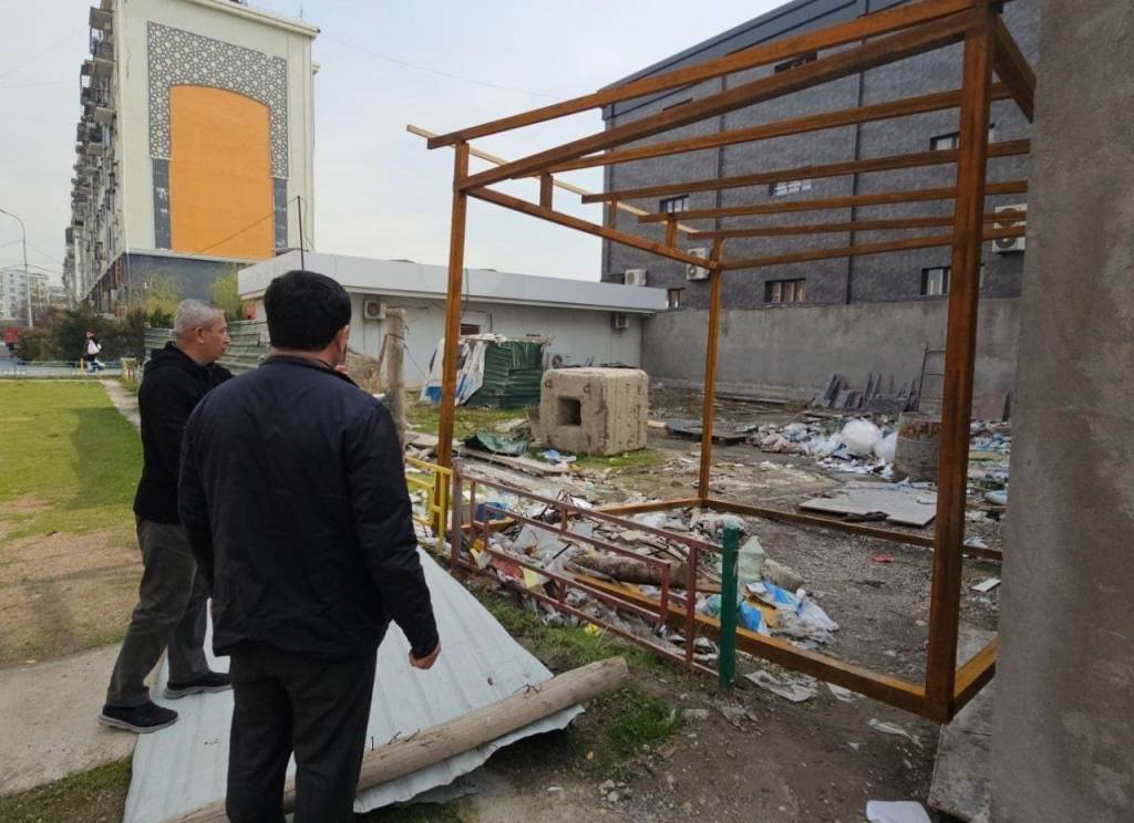 Tadbirkor tomonidan belgilanmagan joyga chiqindilar tashlangani aniqlandi