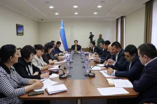 Қурилиш ва уй-жой коммунал хўжалиги вазирлигининг ахбороти эшитилди